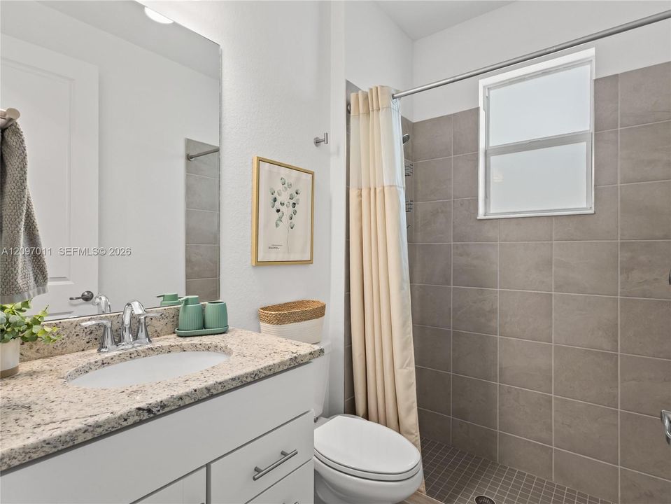 En Venta: $695,000 (4 camas, 2 baños, 2249 Pies cuadrados)