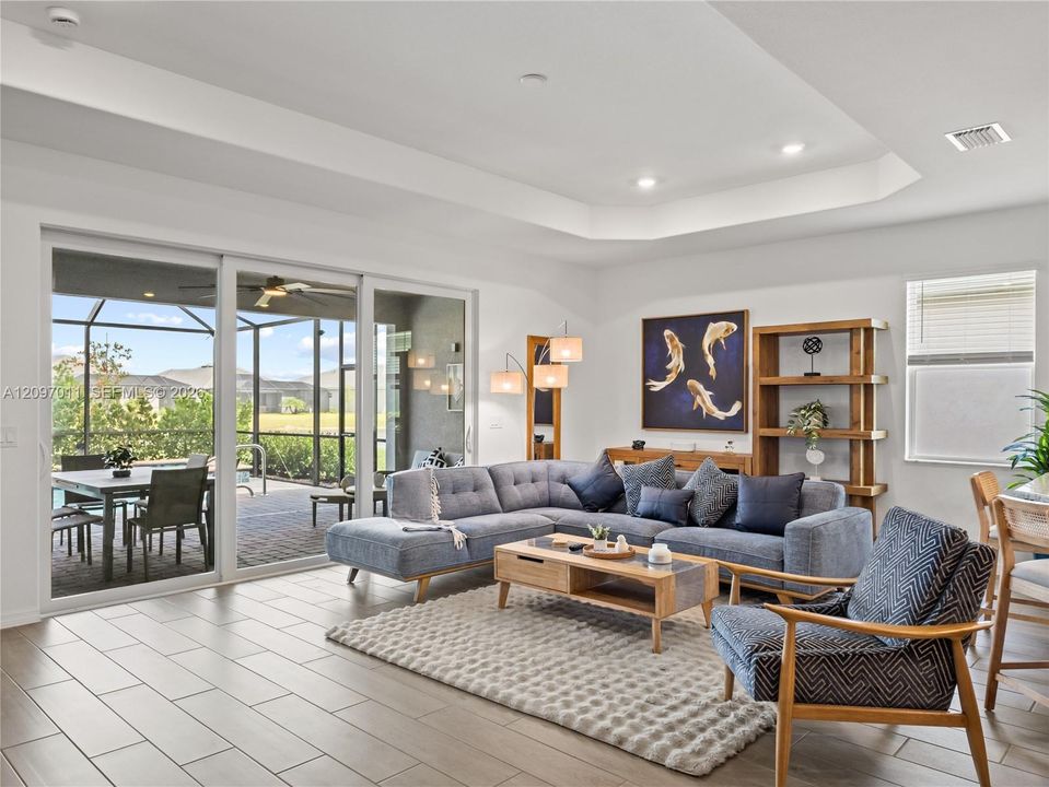 En Venta: $695,000 (4 camas, 2 baños, 2249 Pies cuadrados)