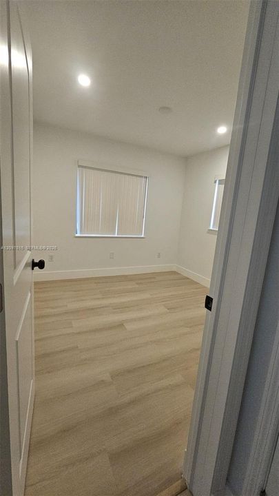 For Rent: $3,500 (3 beds, 2 baths, 1200 Square Feet)