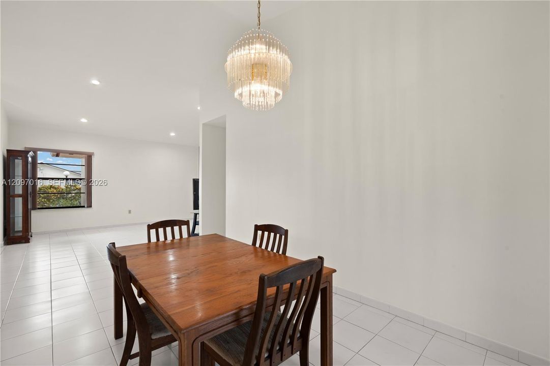 For Sale: $770,000 (3 beds, 2 baths, 2002 Square Feet)