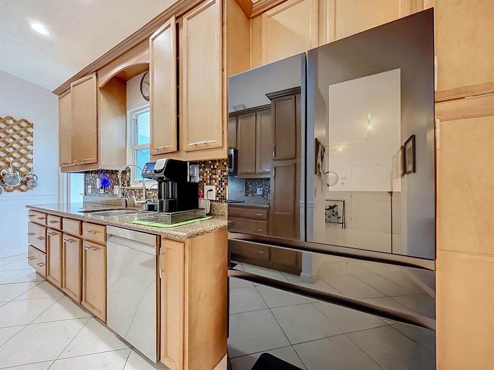 1615 SW Alberca Lane-16