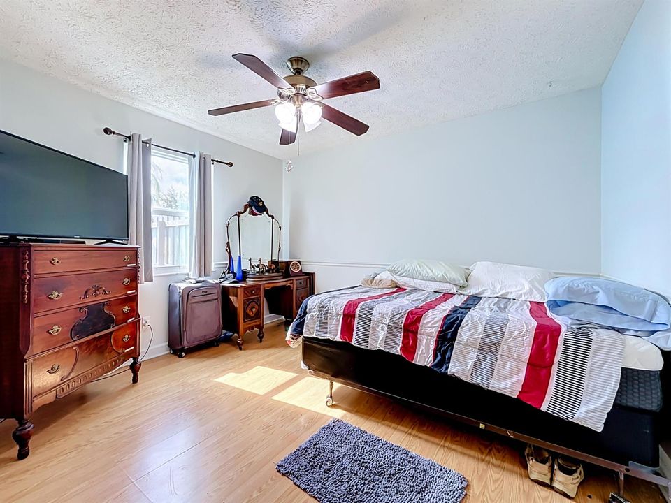 1615 SW Alberca Lane-27