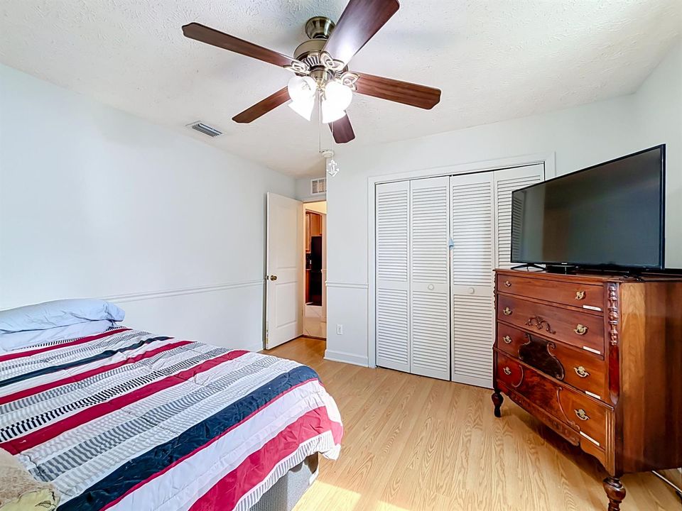 1615 SW Alberca Lane-25