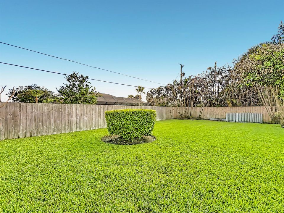 1615 SW Alberca Lane-43