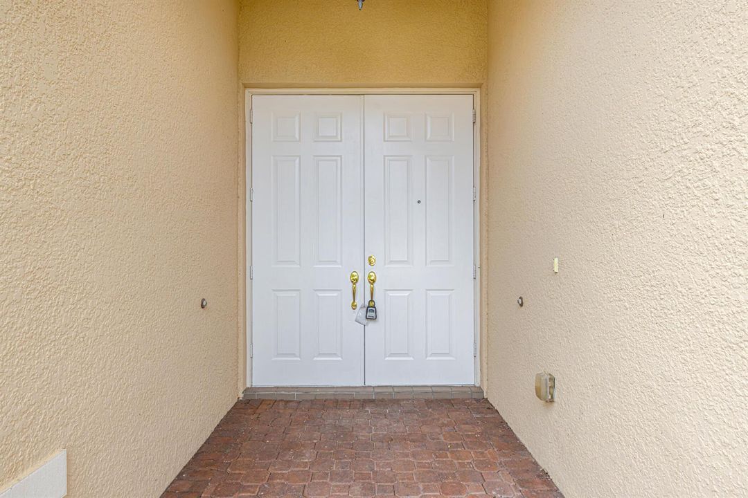 2_10310 carolina willow dr-f78a9682