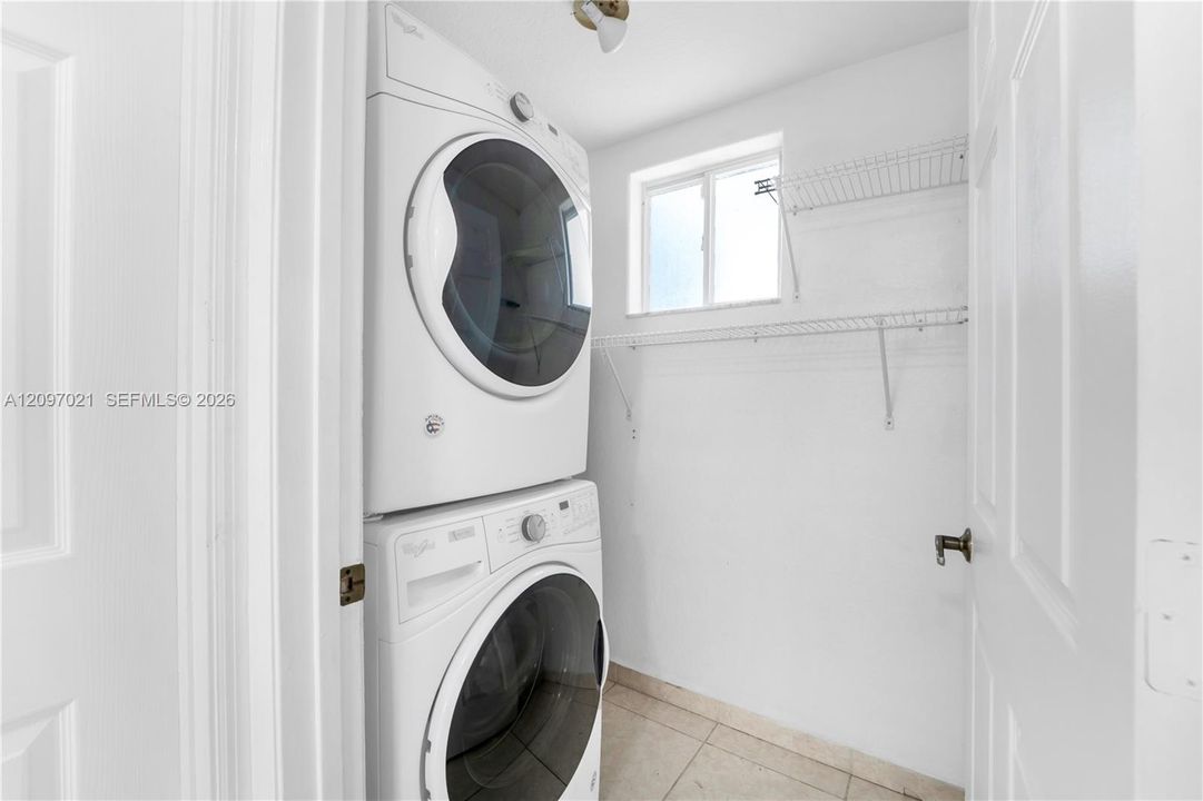 En Renta: $3,000 (3 camas, 3 baños, 1519 Pies cuadrados)