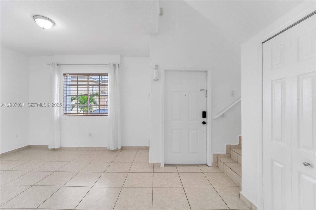 En Renta: $3,000 (3 camas, 3 baños, 1519 Pies cuadrados)
