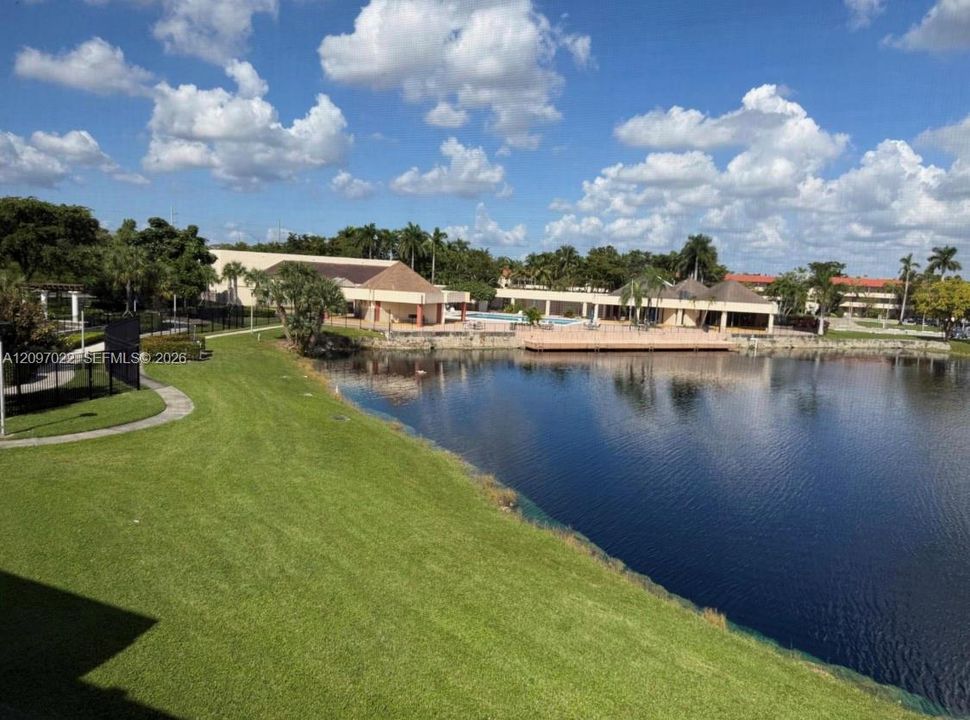 For Sale: $85,000 (1 beds, 1 baths, 620 Square Feet)