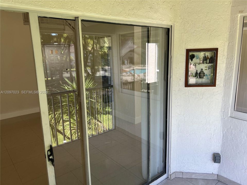 For Rent: $2,400 (2 beds, 2 baths, 1312 Square Feet)