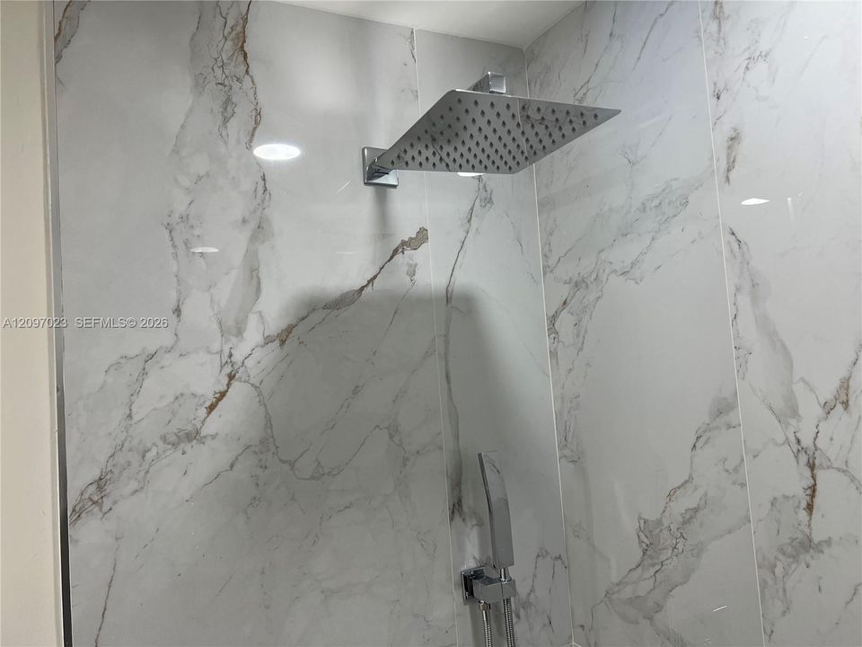 For Rent: $2,400 (2 beds, 2 baths, 1312 Square Feet)