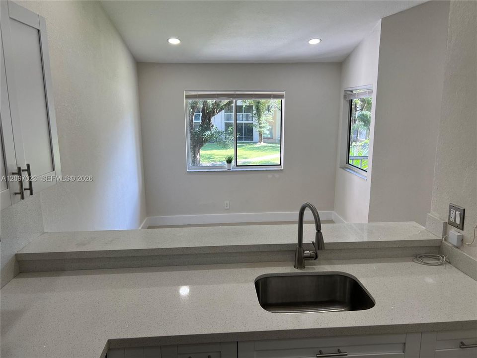 For Rent: $2,400 (2 beds, 2 baths, 1312 Square Feet)