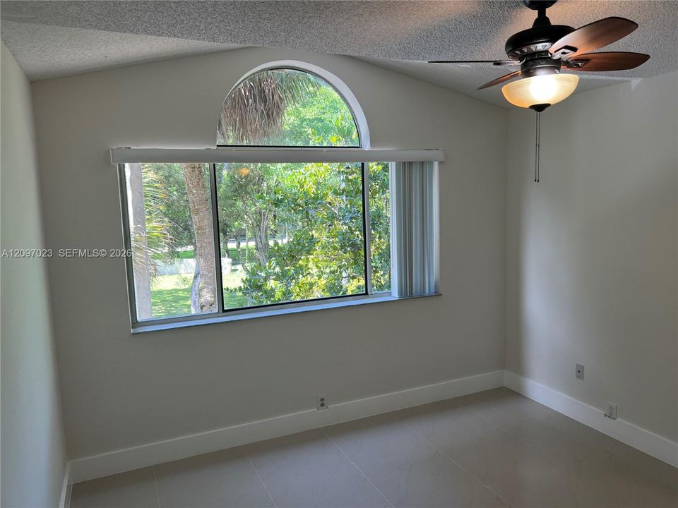 For Rent: $2,400 (2 beds, 2 baths, 1312 Square Feet)