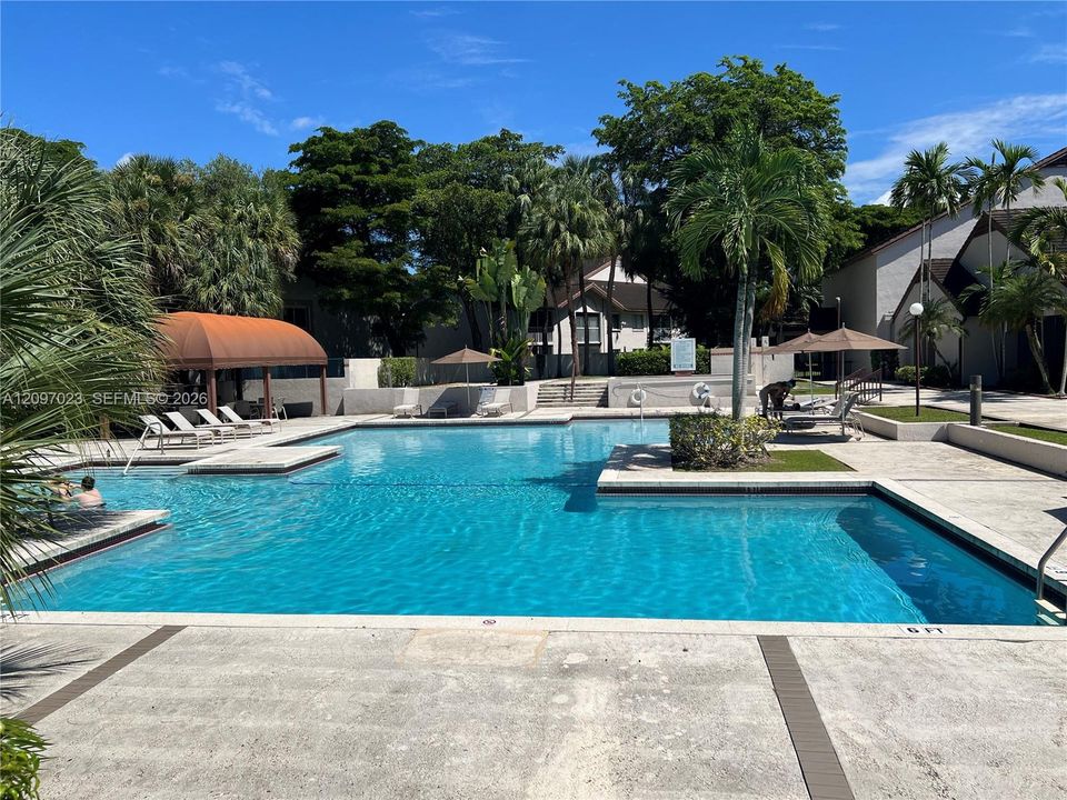 For Rent: $2,400 (2 beds, 2 baths, 1312 Square Feet)