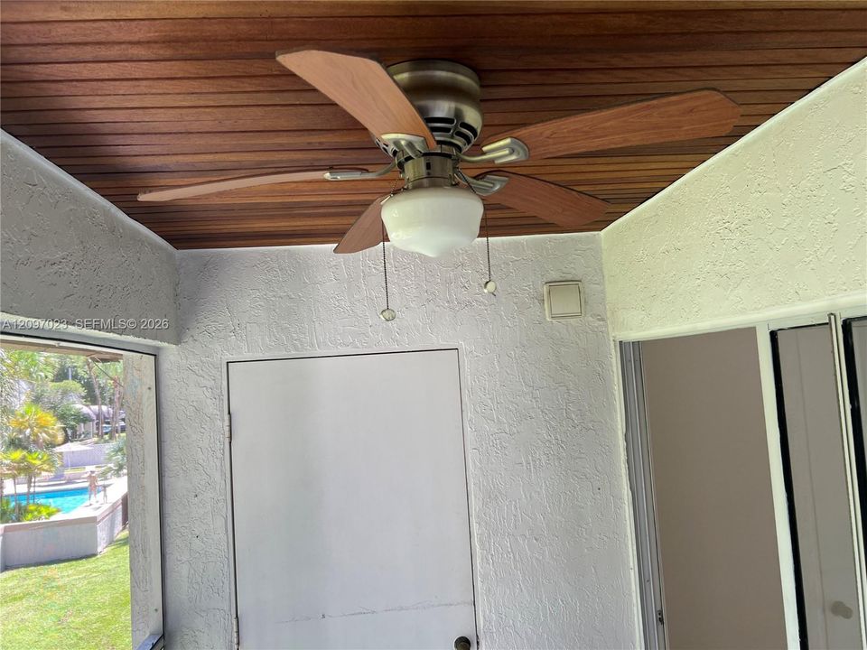 For Rent: $2,400 (2 beds, 2 baths, 1312 Square Feet)