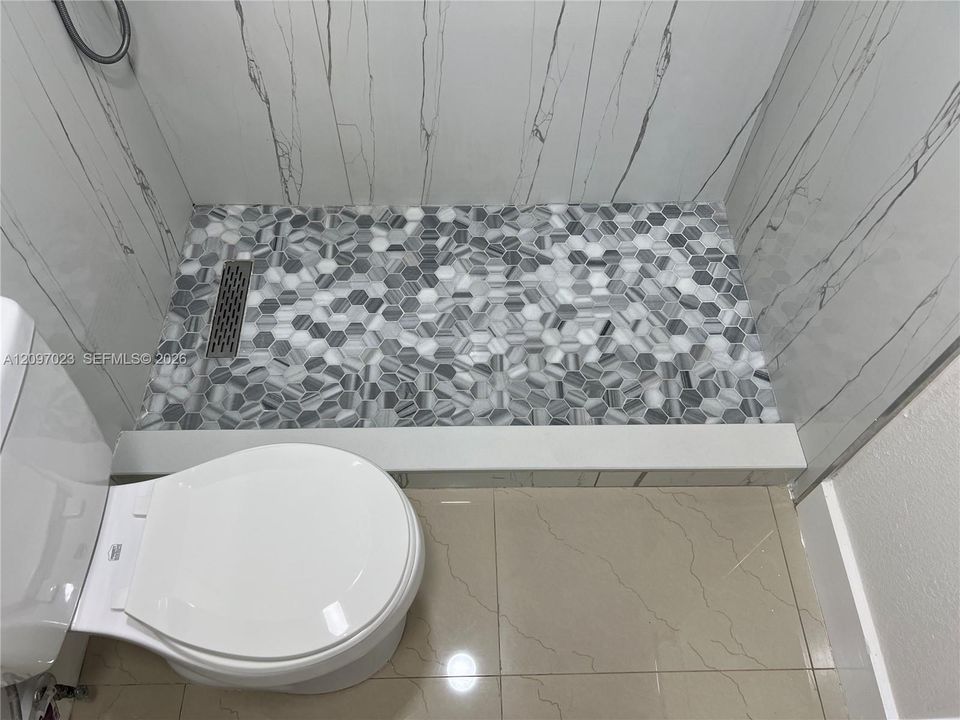 For Rent: $2,400 (2 beds, 2 baths, 1312 Square Feet)