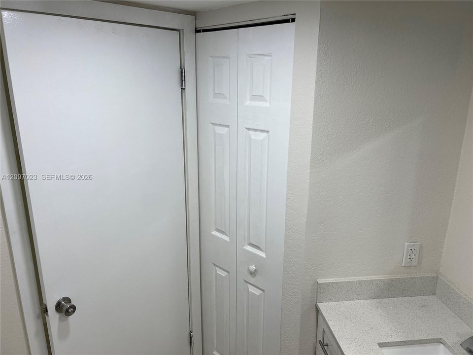 For Rent: $2,400 (2 beds, 2 baths, 1312 Square Feet)