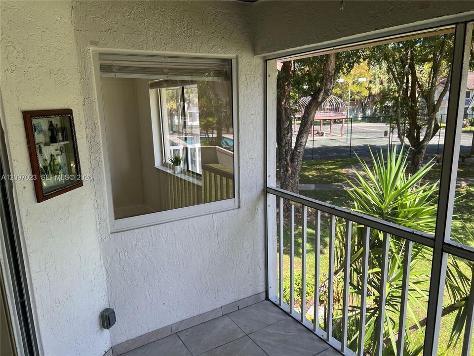 For Rent: $2,400 (2 beds, 2 baths, 1312 Square Feet)
