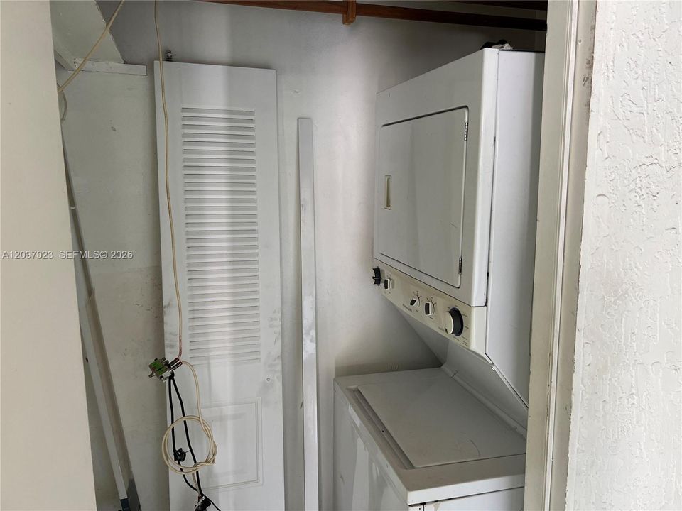 For Rent: $2,400 (2 beds, 2 baths, 1312 Square Feet)
