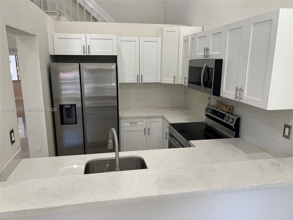 For Rent: $2,400 (2 beds, 2 baths, 1312 Square Feet)