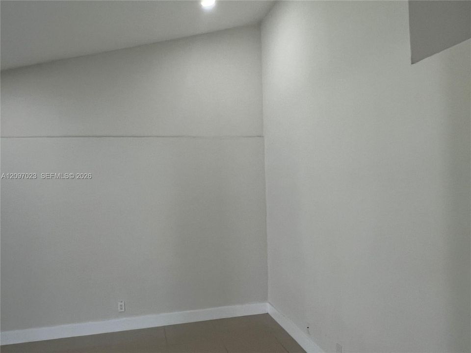 For Rent: $2,400 (2 beds, 2 baths, 1312 Square Feet)