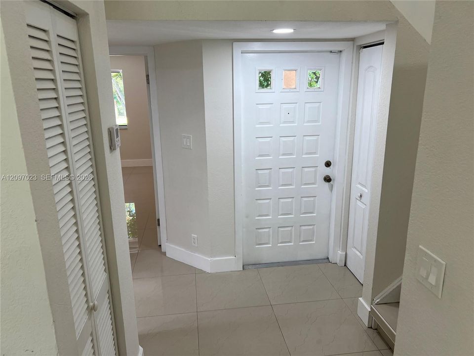 For Rent: $2,400 (2 beds, 2 baths, 1312 Square Feet)