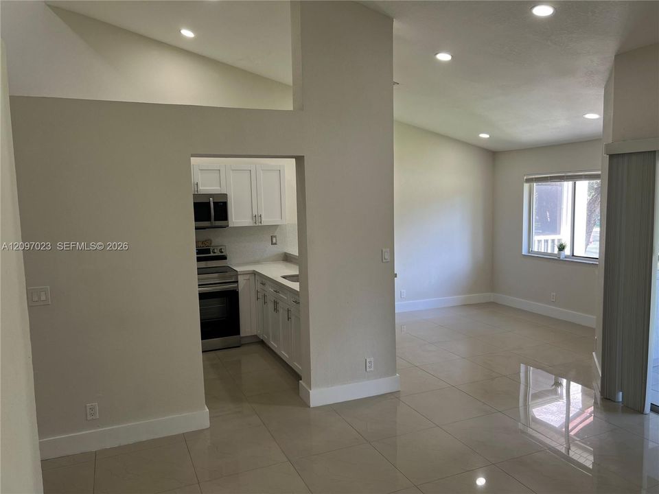 For Rent: $2,400 (2 beds, 2 baths, 1312 Square Feet)