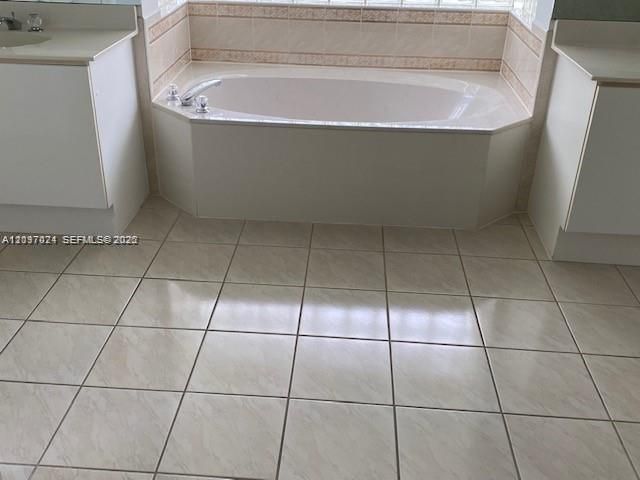 En Renta: $5,850 (4 camas, 2 baños, 2986 Pies cuadrados)