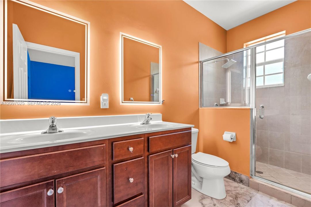 En Venta: $519,900 (3 camas, 2 baños, 1740 Pies cuadrados)