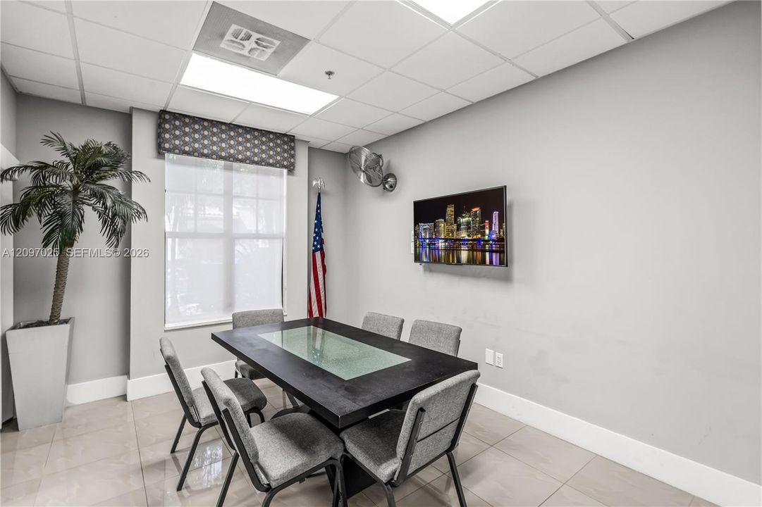 En Venta: $519,900 (3 camas, 2 baños, 1740 Pies cuadrados)
