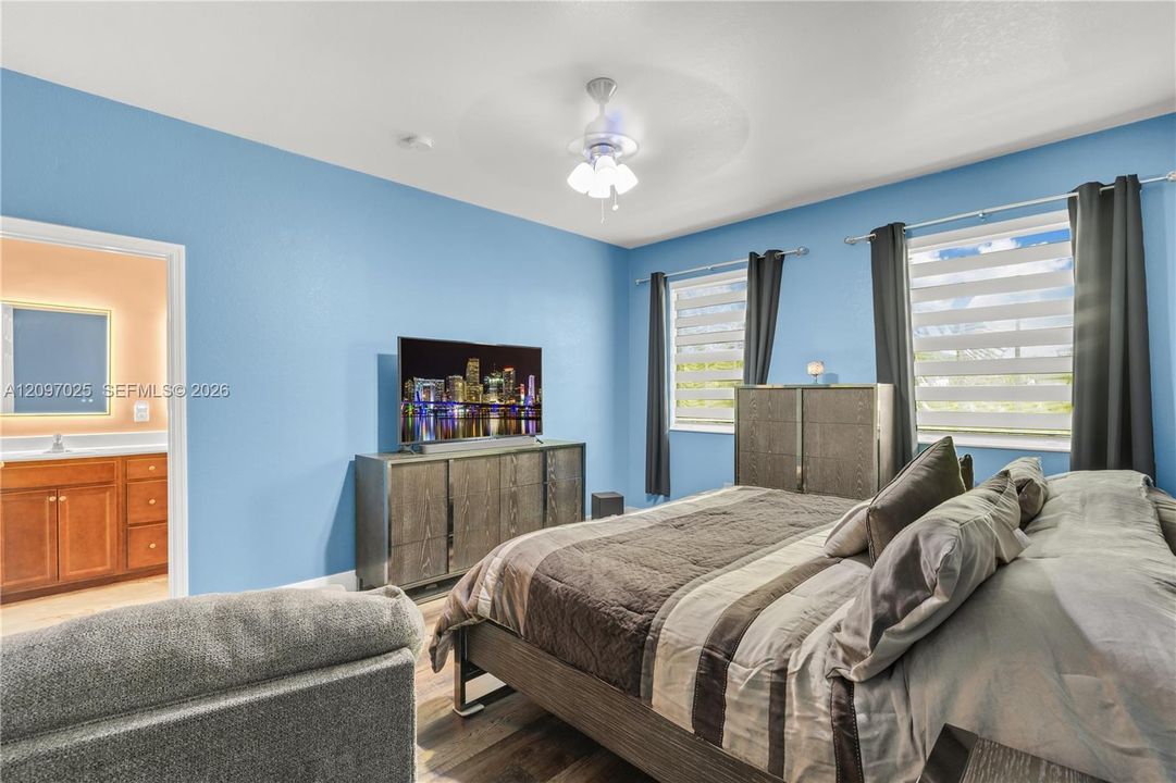 En Venta: $519,900 (3 camas, 2 baños, 1740 Pies cuadrados)