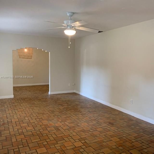 For Rent: $4,798 (3 beds, 1 baths, 1300 Square Feet)