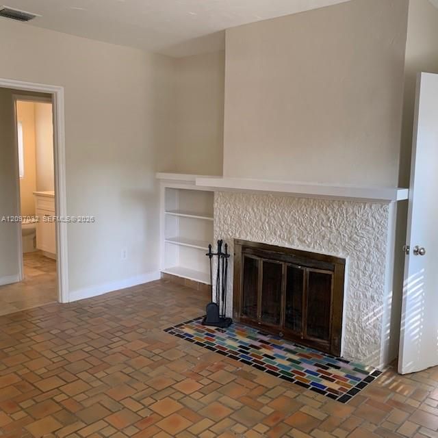 For Rent: $4,798 (3 beds, 1 baths, 1300 Square Feet)