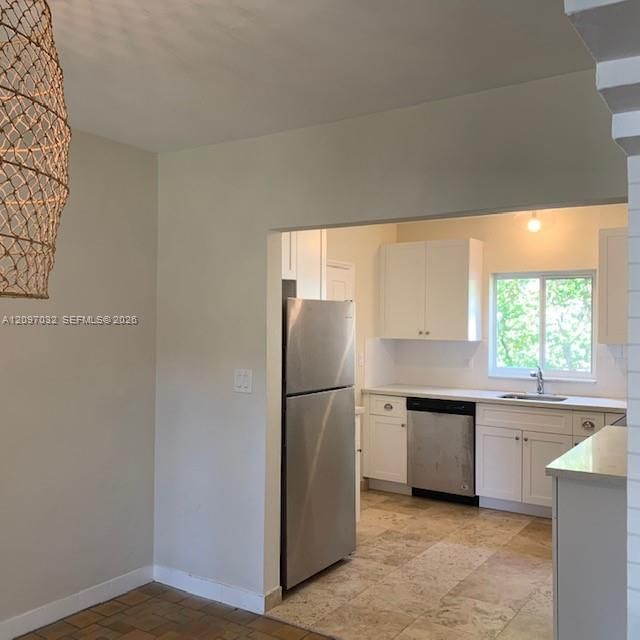 For Rent: $4,798 (3 beds, 1 baths, 1300 Square Feet)
