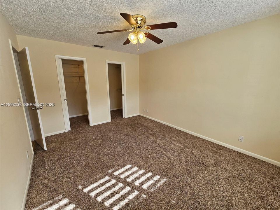 For Sale: $290,000 (2 beds, 2 baths, 1331 Square Feet)