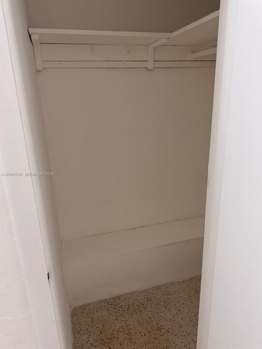 For Rent: $3,500 (3 beds, 1 baths, 1105 Square Feet)