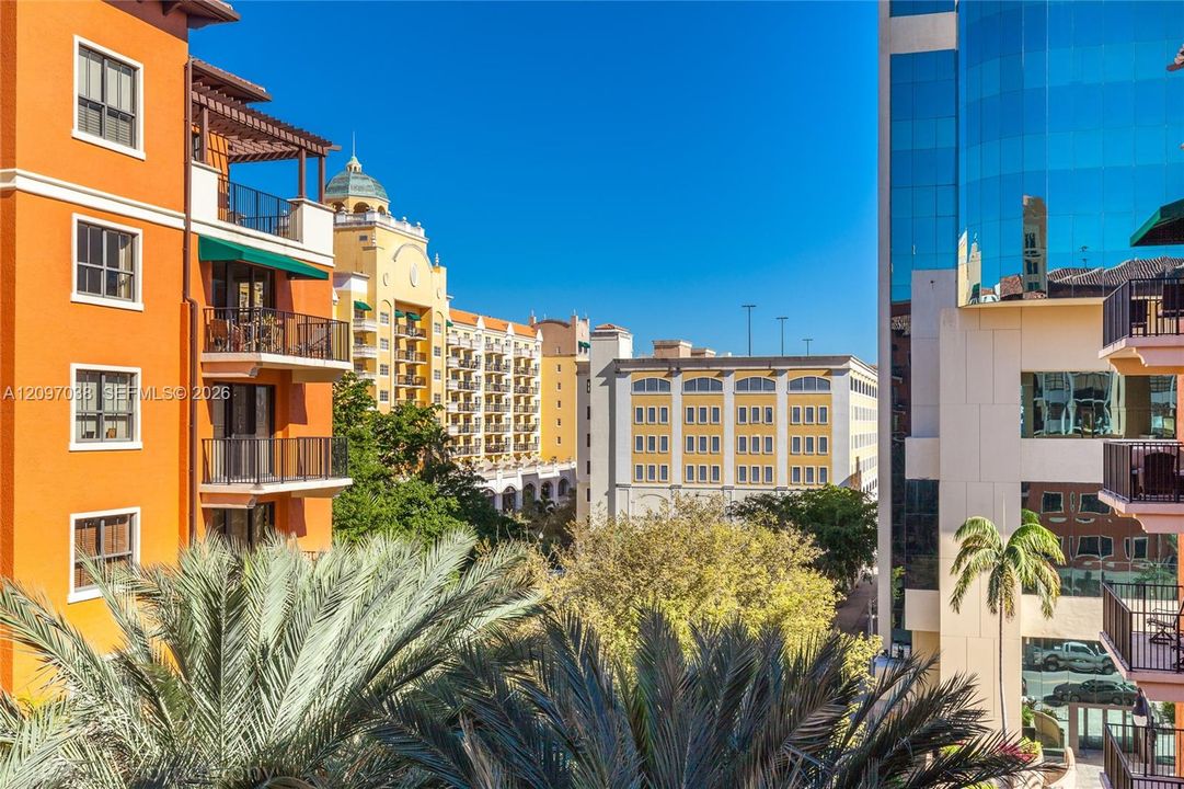 For Rent: $3,550 (1 beds, 1 baths, 915 Square Feet)