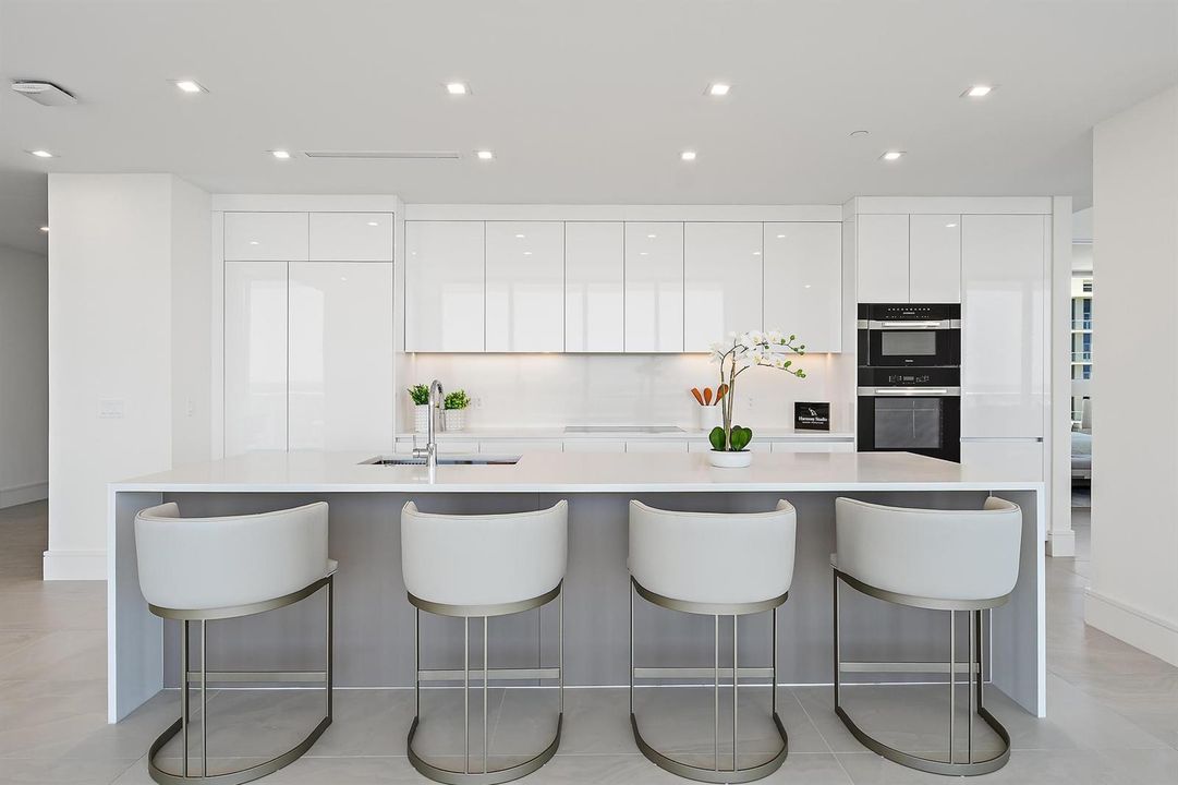 220 Lake Shore Dr unit 2212-12