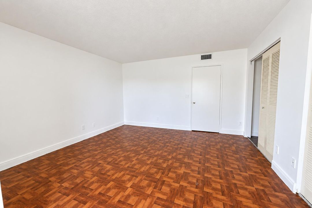 1509 bedroom