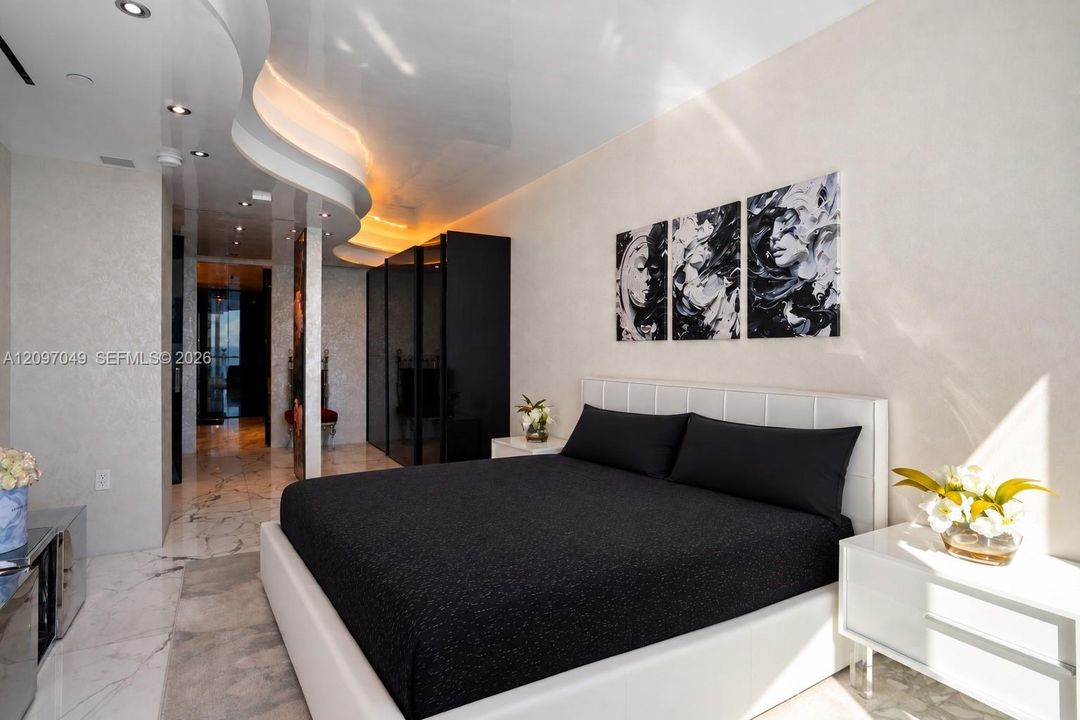 For Sale: $2,795,000 (2 beds, 3 baths, 1487 Square Feet)