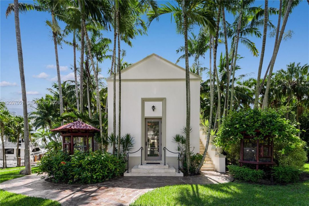 For Sale: $148,000,000 (6 beds, 9 baths, 12490 Square Feet)