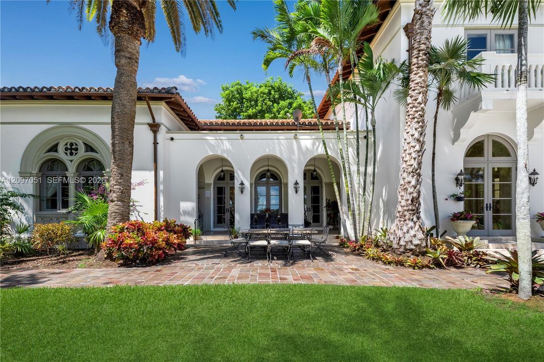 For Sale: $148,000,000 (6 beds, 9 baths, 12490 Square Feet)