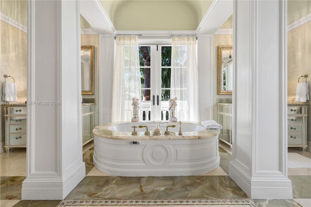 For Sale: $148,000,000 (6 beds, 9 baths, 12490 Square Feet)