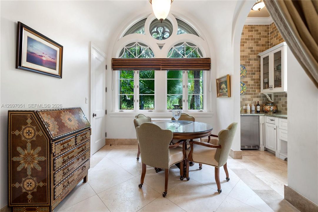 For Sale: $148,000,000 (6 beds, 9 baths, 12490 Square Feet)