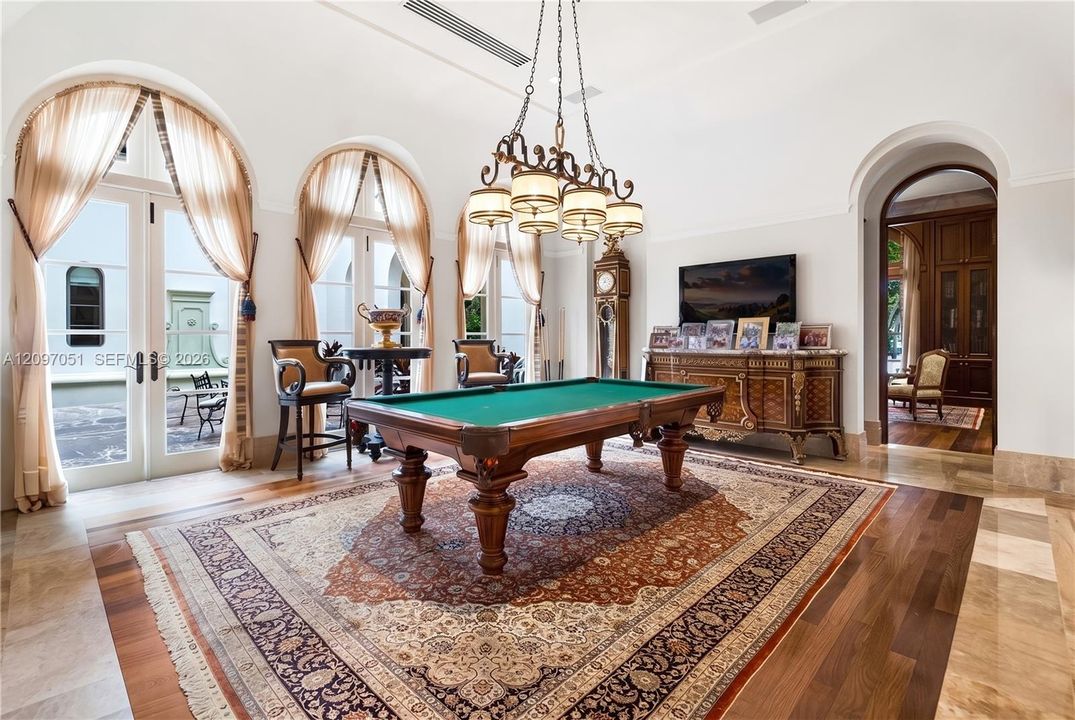 For Sale: $148,000,000 (6 beds, 9 baths, 12490 Square Feet)