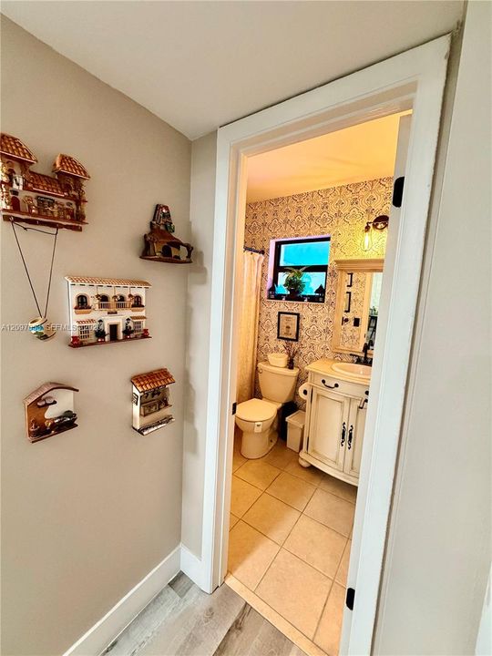 For Rent: $2,250 (2 beds, 2 baths, 982 Square Feet)