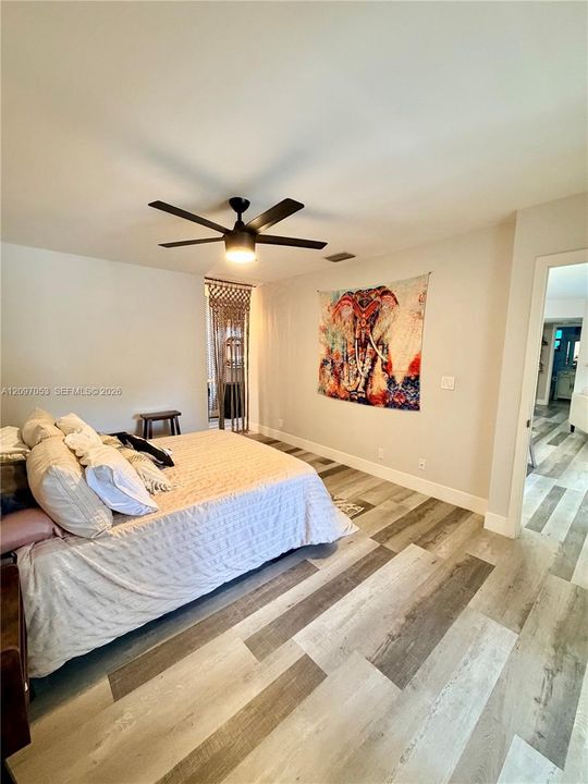 For Rent: $2,250 (2 beds, 2 baths, 982 Square Feet)
