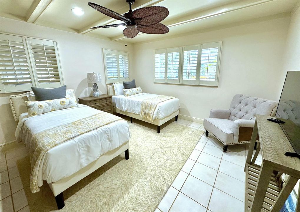 2nd bedroom