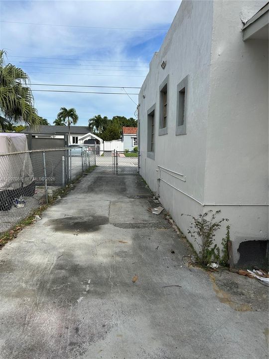En Venta: $540,000 (4 camas, 2 baños, 1660 Pies cuadrados)