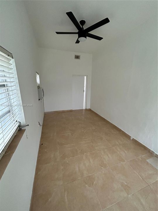 En Venta: $540,000 (4 camas, 2 baños, 1660 Pies cuadrados)