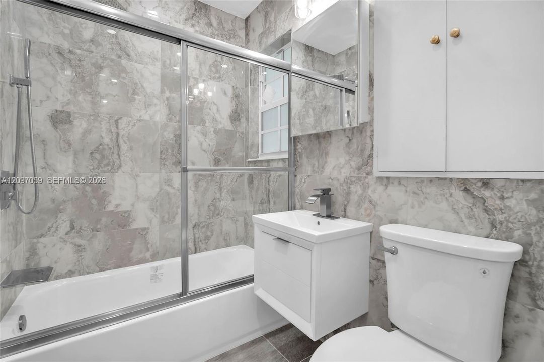 For Rent: $5,000 (3 beds, 2 baths, 1983 Square Feet)